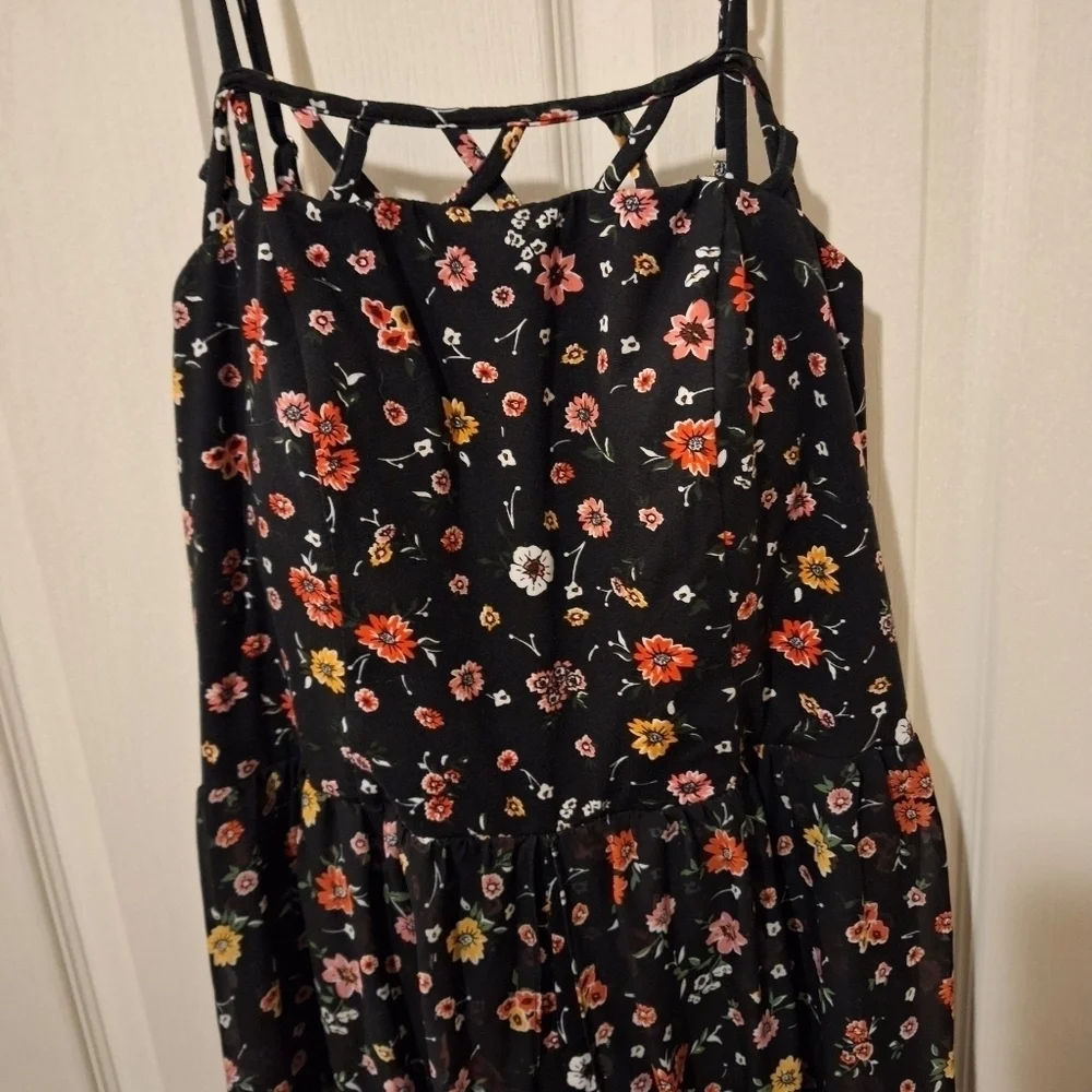 No Boundries Summer Floral Jumper Dress with Shorts One Piece Skirt XL 15-17 - Picture 4 of 5